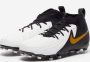 Детские футбольные бутсы Nike JR Phantom Luna (FJ2603-100) 0