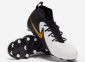 Детские футбольные бутсы Nike JR Phantom Luna (FJ2603-100) 1