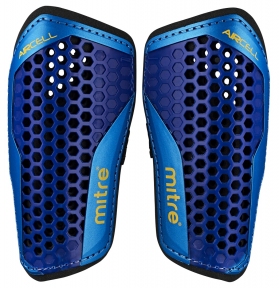 Футбольные щитки MITRE Aircell Carbon Slip (S70004BCY)
